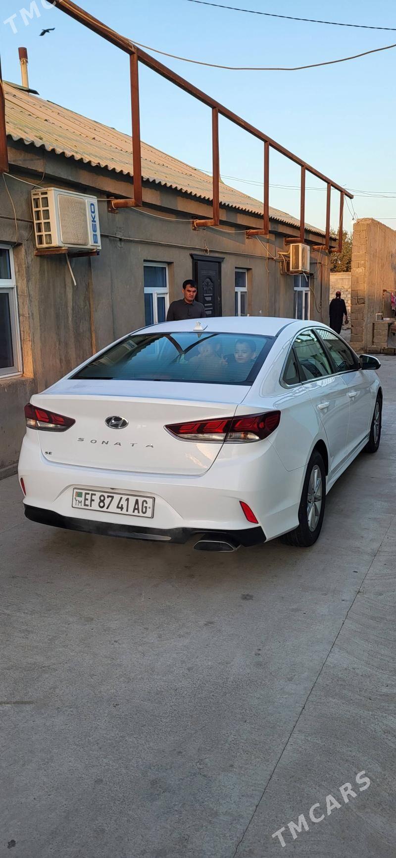 Hyundai Sonata 2019 - 210 000 TMT - Büzmeýin - img 4