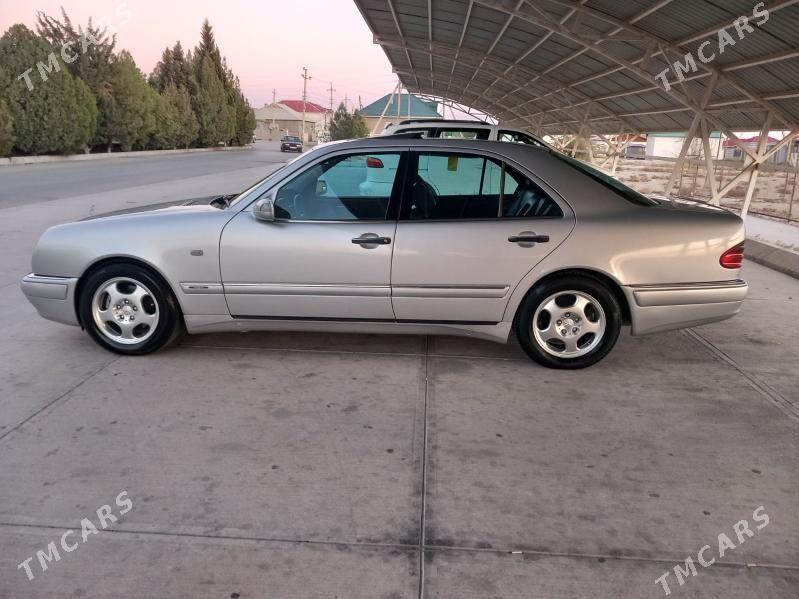 Mercedes-Benz E320 1999 - 132 000 TMT - Balkanabat - img 5
