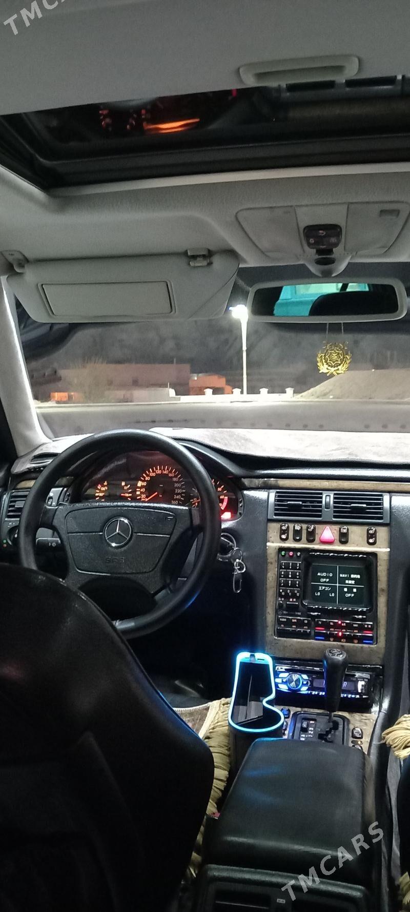 Mercedes-Benz E320 1999 - 132 000 TMT - Balkanabat - img 9