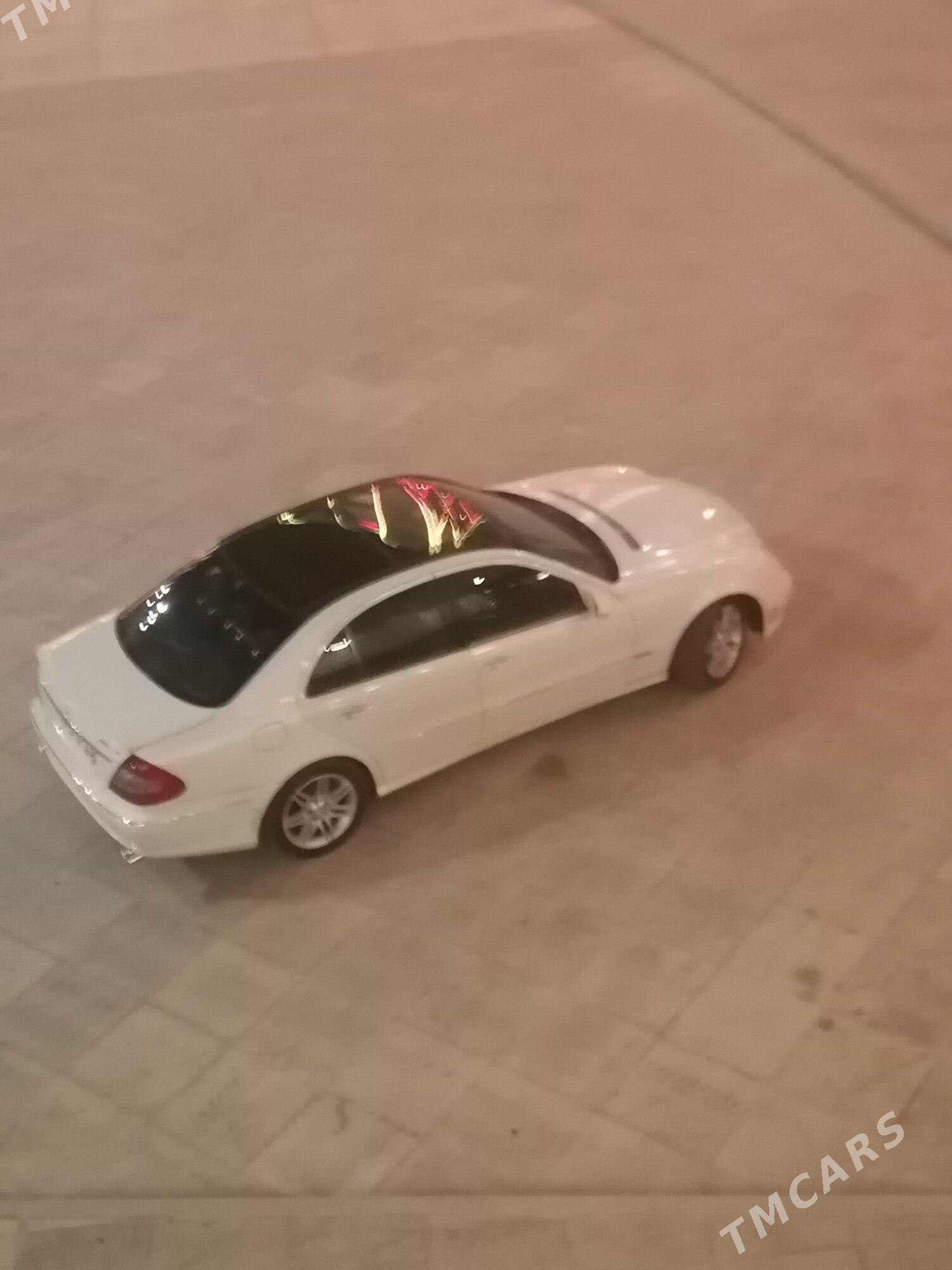 Mercedes-Benz E500 2003 - 148 000 TMT - Анев - img 1