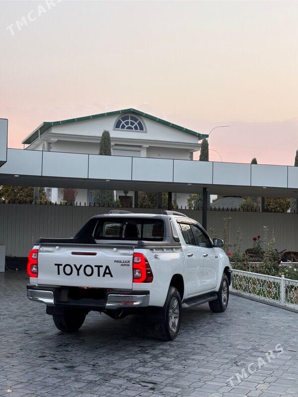 Toyota Hilux 2024 - 582 000 TMT - Ашхабад - img 4