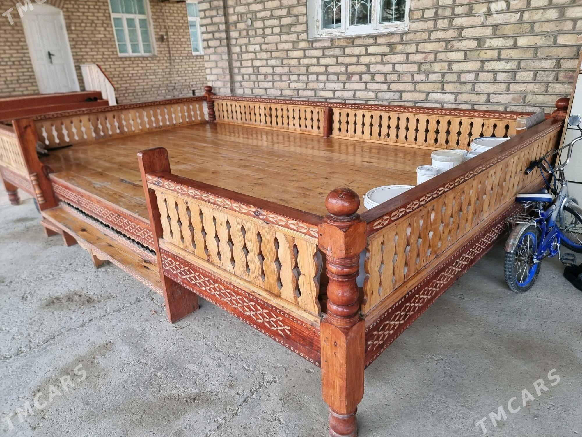 Agaçdan Tapçan nagyşly we berk - Mary - img 2