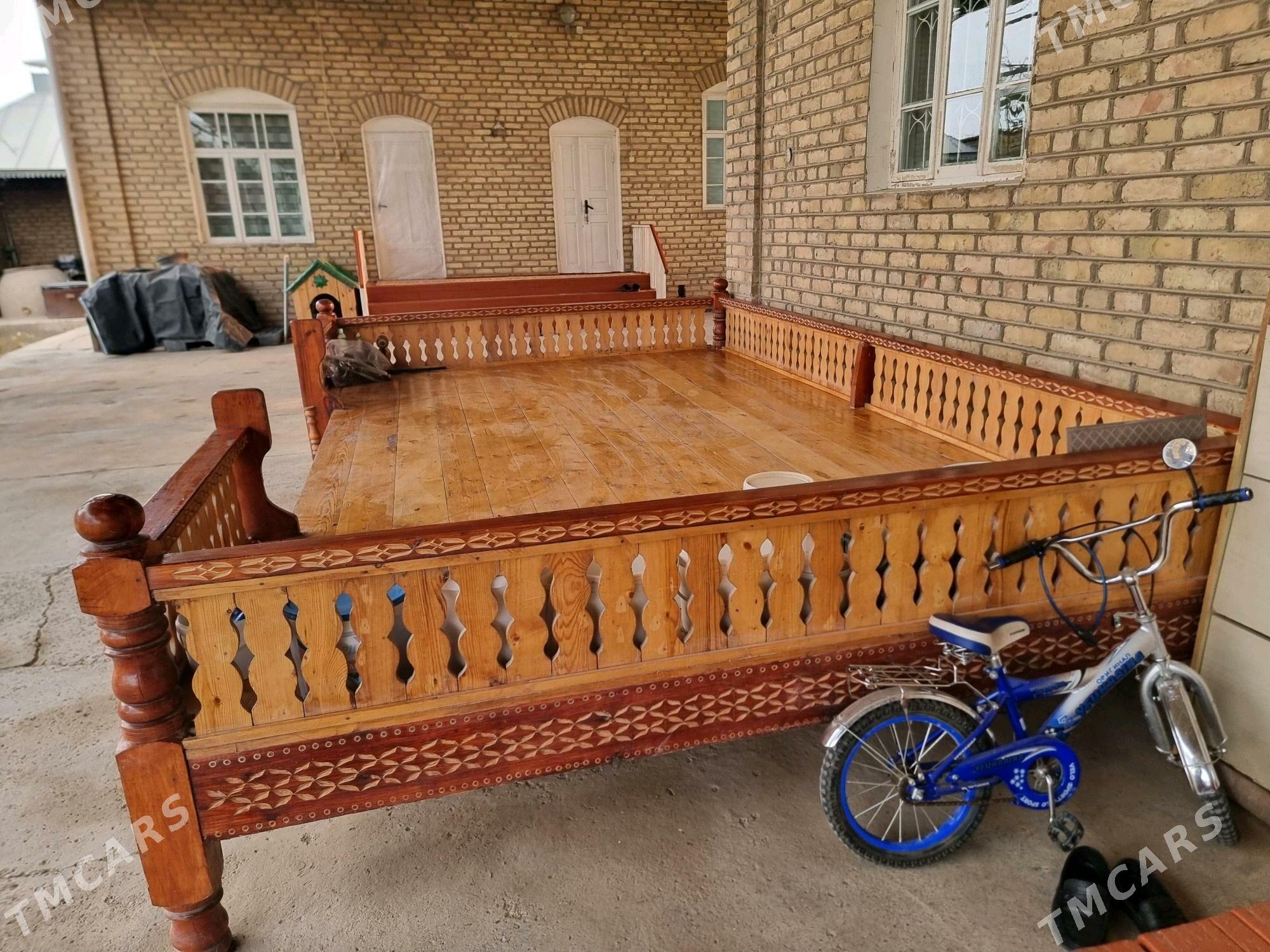 Agaçdan Tapçan nagyşly we berk - Mary - img 4