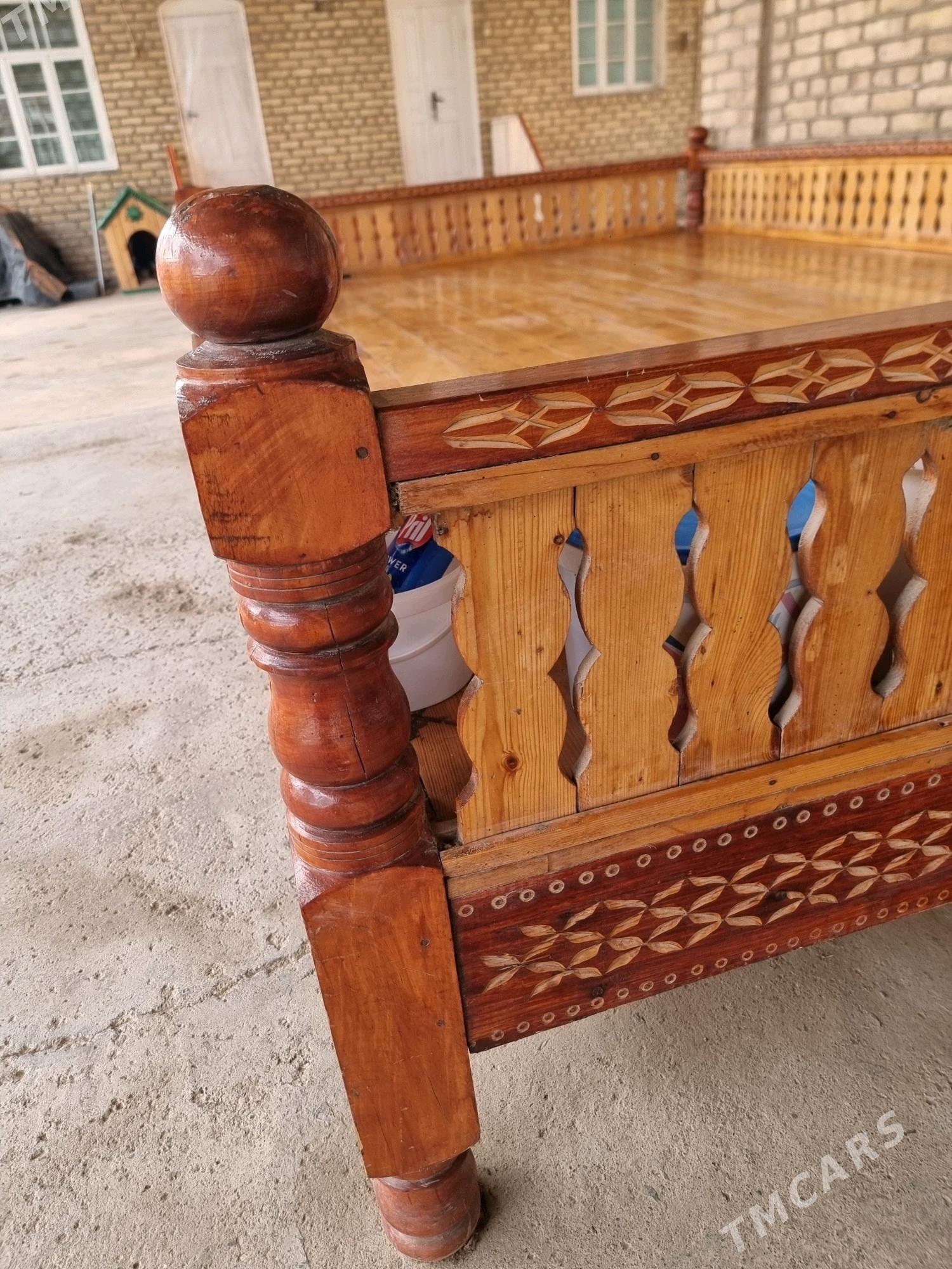 Agaçdan Tapçan nagyşly we berk - Mary - img 3