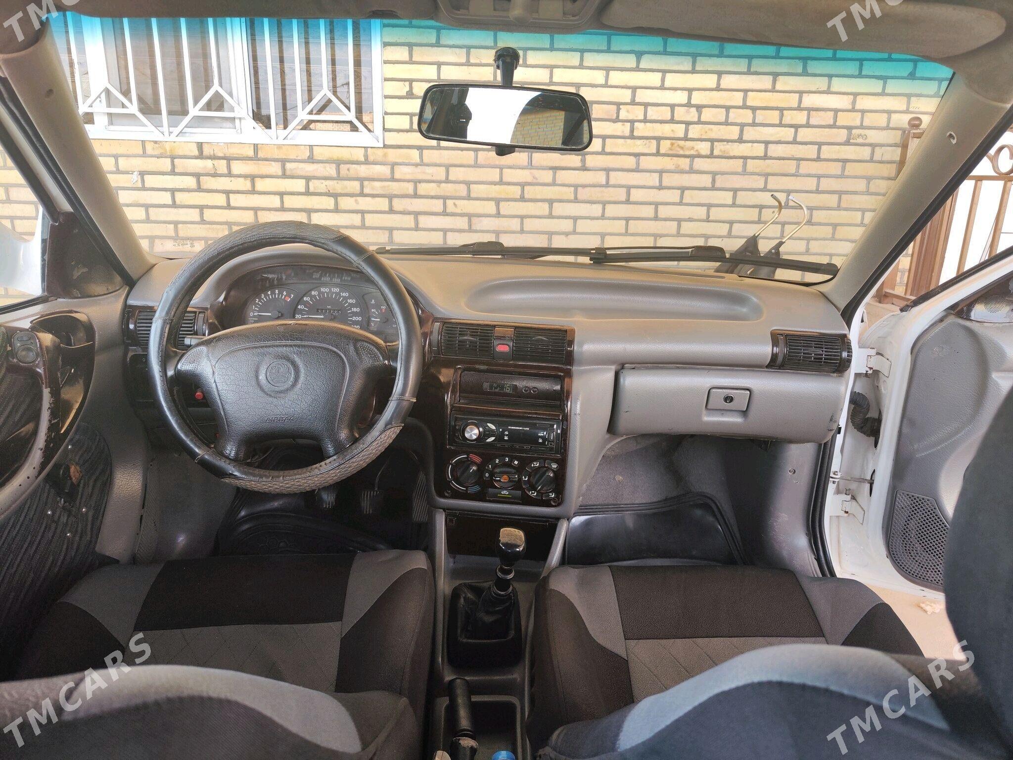 Opel Astra 1992 - 47 000 TMT - Mary - img 5