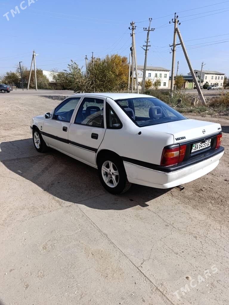 Opel Vectra 1993 - 32 000 TMT - Boldumsaz - img 1