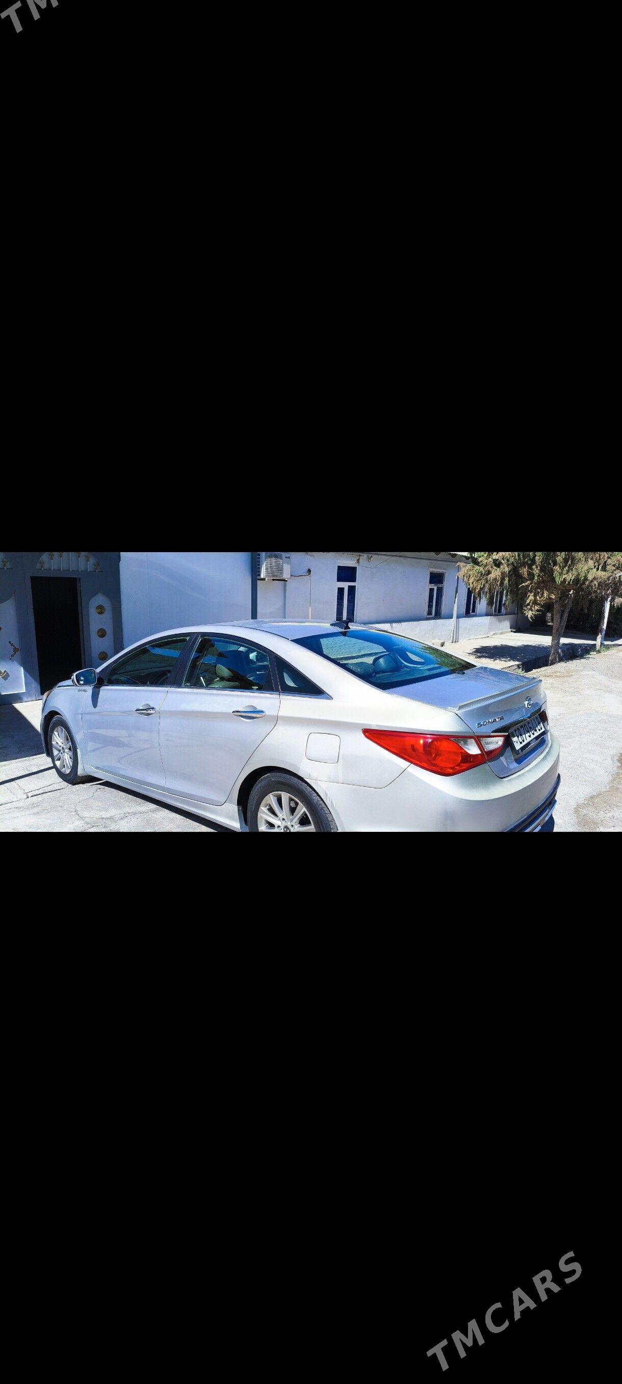 Hyundai Sonata 2013 - 158 000 TMT - Дянев - img 10