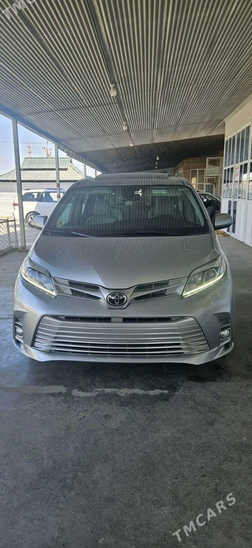 Toyota Sienna 2020 - 470 000 TMT - Дашогуз - img 8