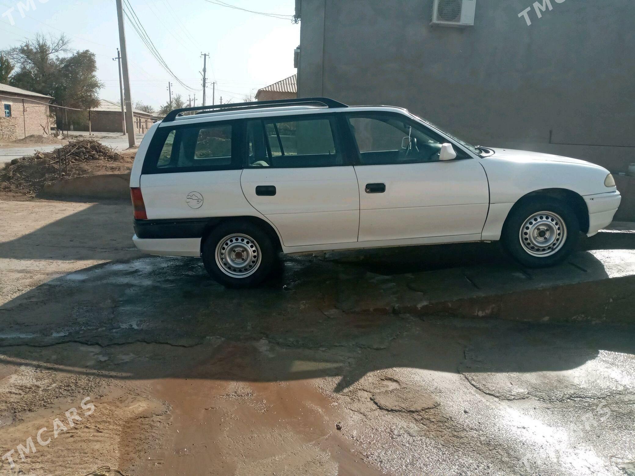 Opel Astra 1992 - 30 000 TMT - Babadaýhan - img 3