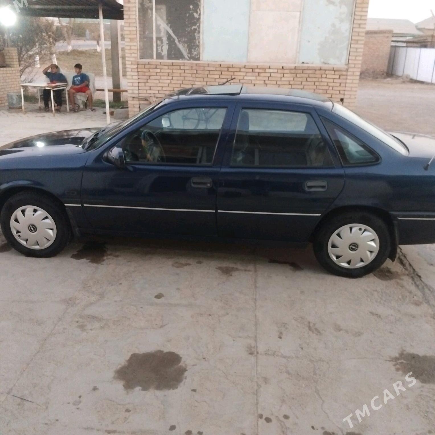 Opel Vectra 1991 - 45 000 TMT - Векильбазар - img 2