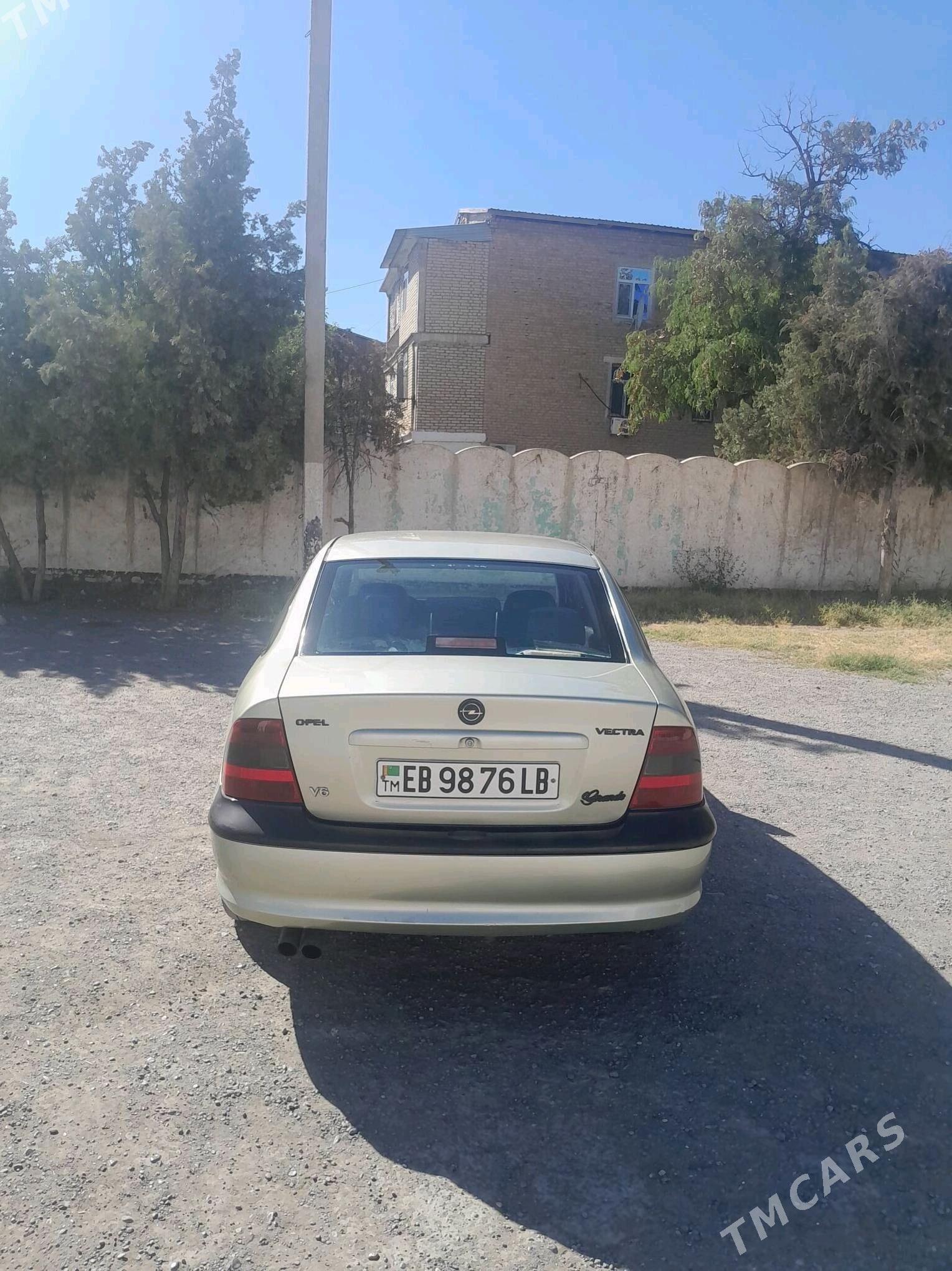 Opel Vectra 1998 - 28 000 TMT - Чарджоу - img 4