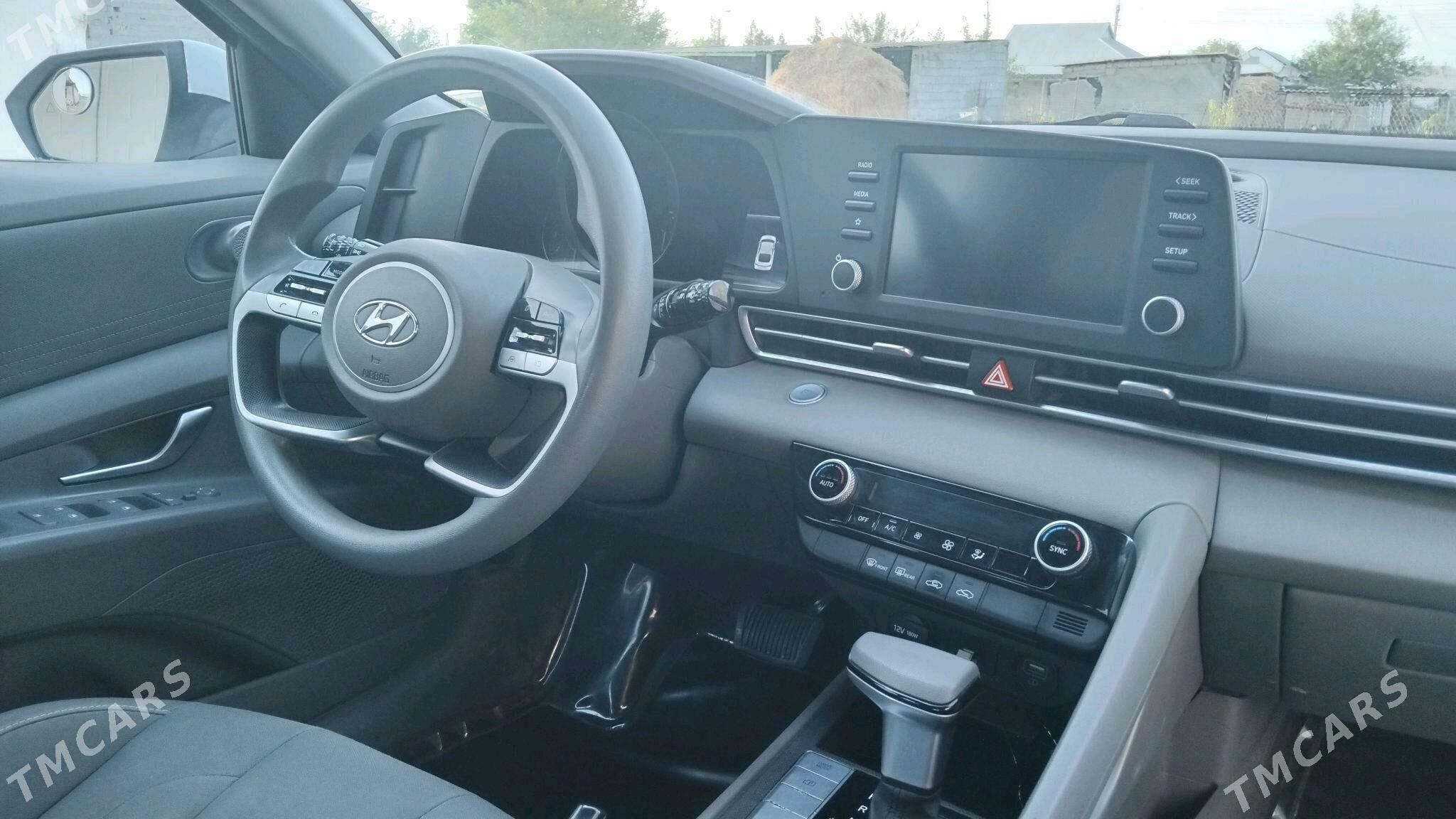 Hyundai Elantra 2020 - 240 000 TMT - Гёкдепе - img 2