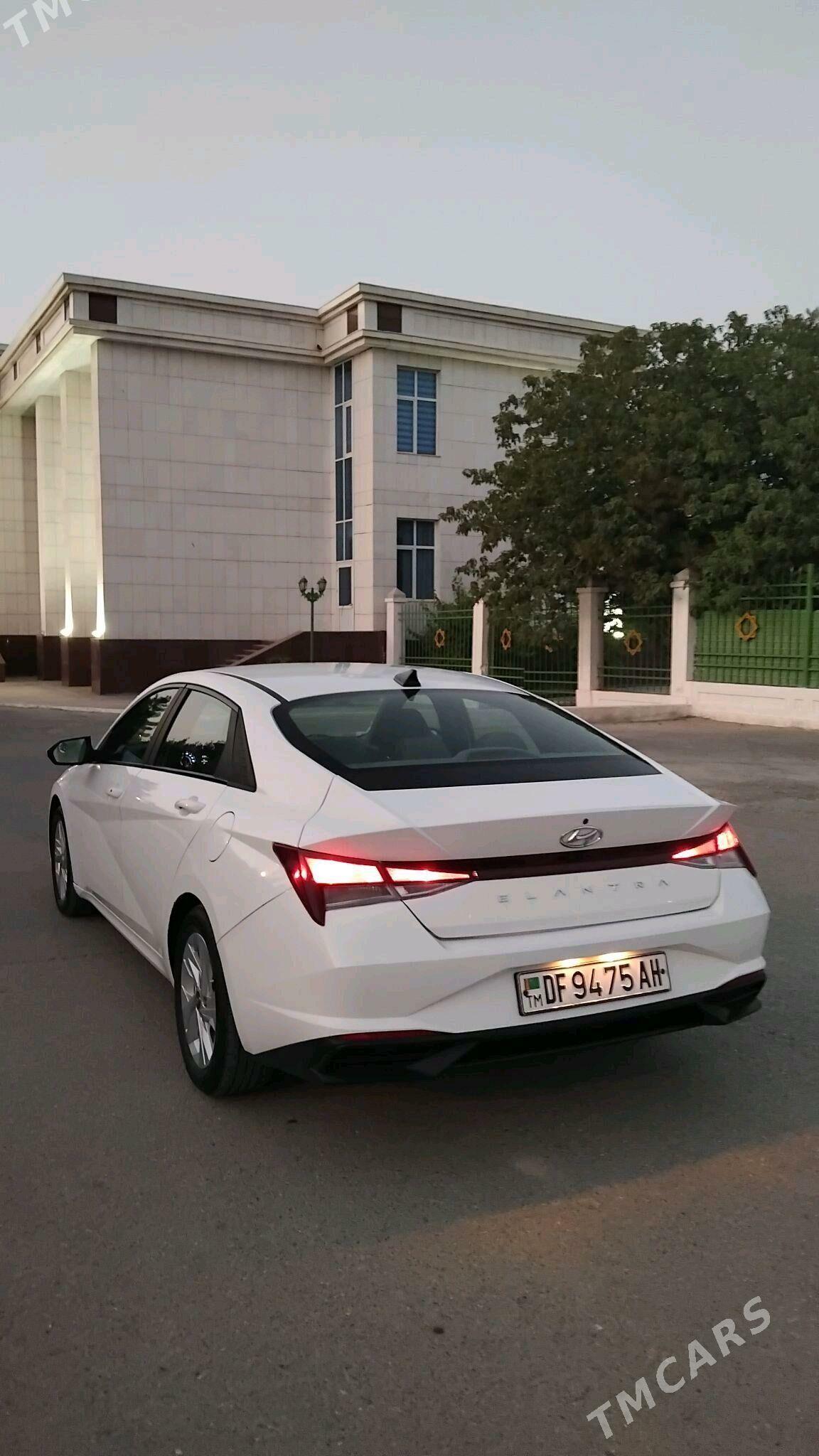 Hyundai Elantra 2020 - 240 000 TMT - Гёкдепе - img 4