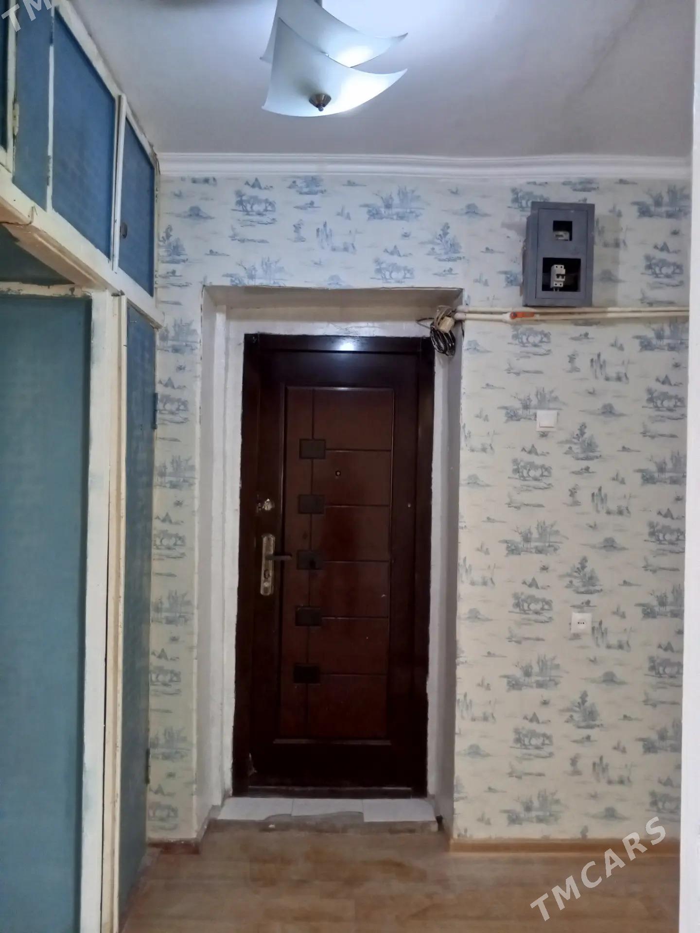 микрайон 4 эт 2 ком - Türkmenbaşy - img 1