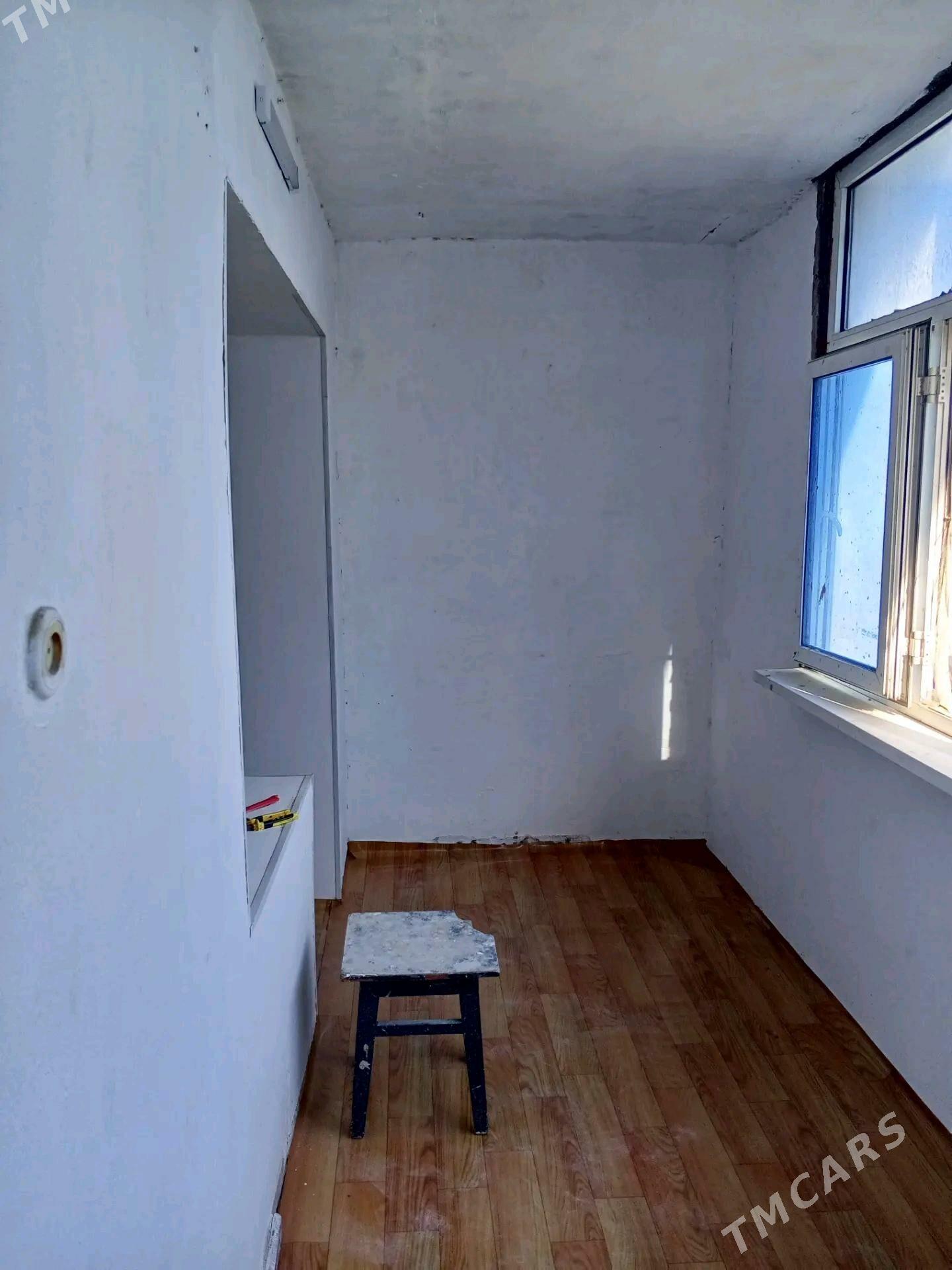 микрайон 4 эт 2 ком - Türkmenbaşy - img 8