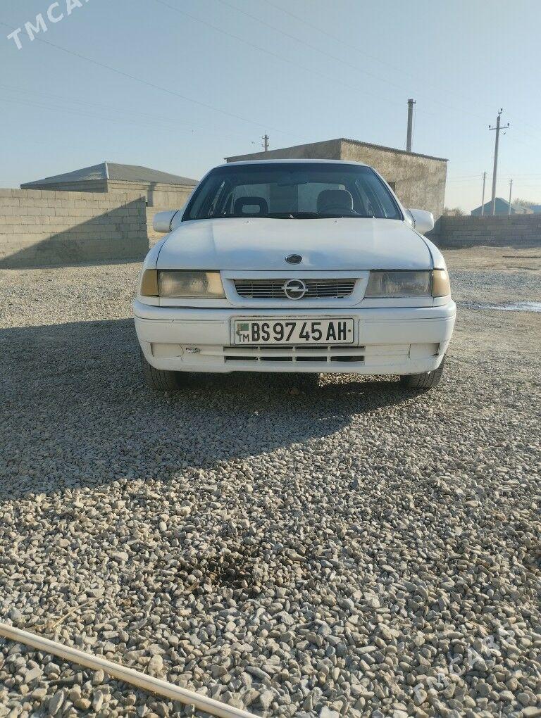 Opel Vectra 1991 - 31 000 TMT - Бахарден - img 1