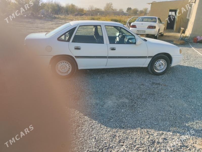 Opel Vectra 1991 - 31 000 TMT - Bäherden - img 2