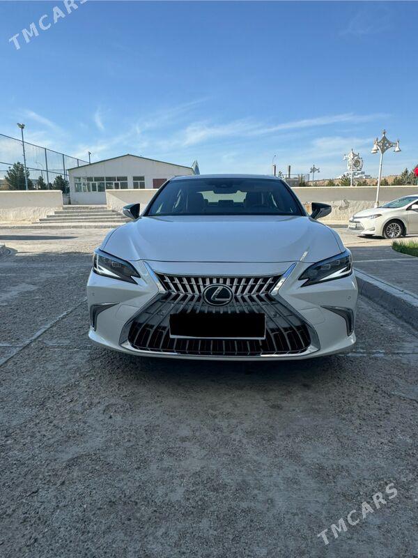 Lexus ES 350 2022 - 530 000 TMT - Podwoýski köç. (Bitarap Türkmenistan şaýoly) - img 3