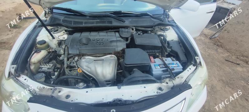 Toyota Camry 2010 - 200 000 TMT - Бахарден - img 4
