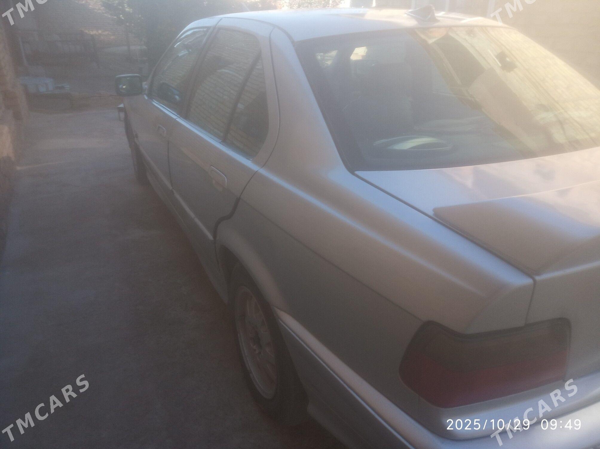 BMW 320 1997 - 45 000 TMT - Çärjew - img 4