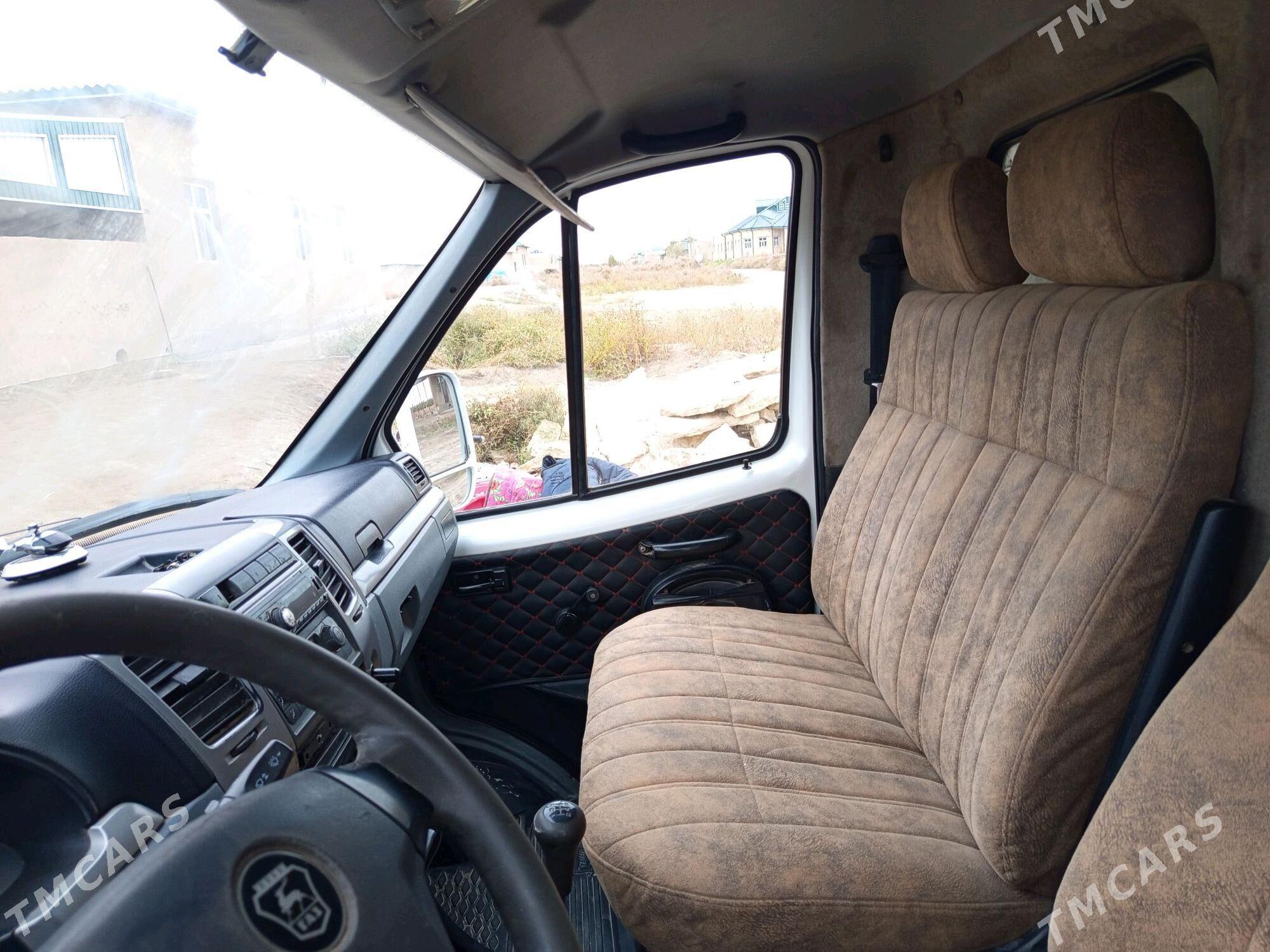 Gaz Gazel 2015 - 170 000 TMT - етр. Туркменбаши - img 3