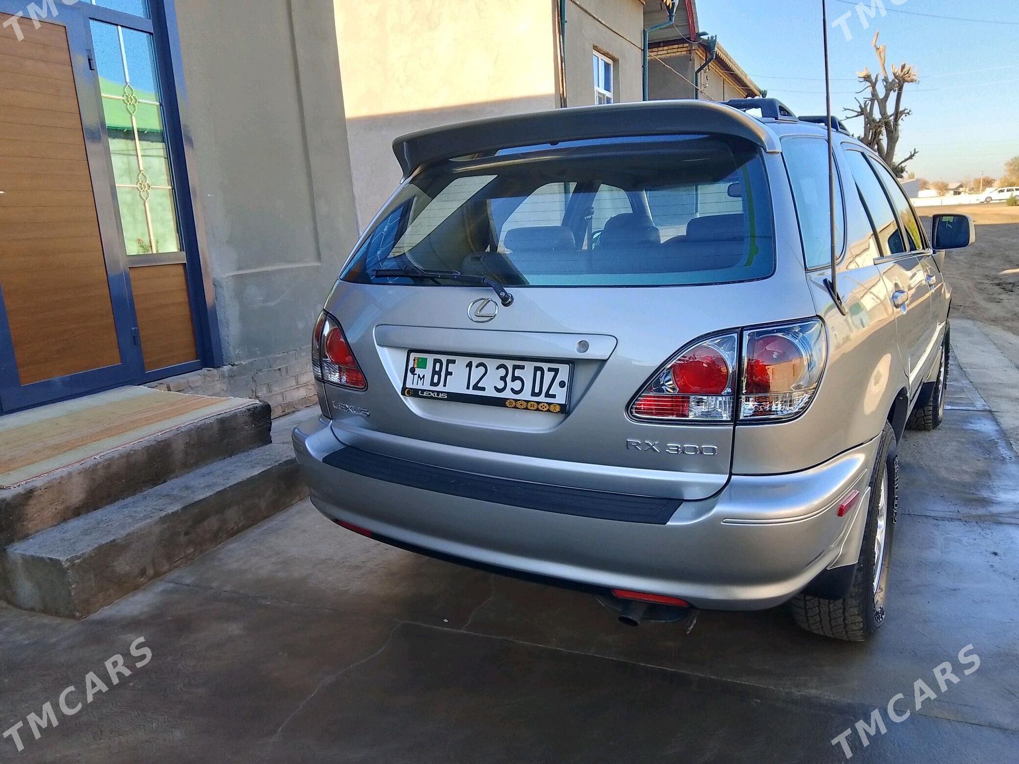 Lexus RX 300 2000 - 190 000 TMT - Гурбансолтан Едже - img 4