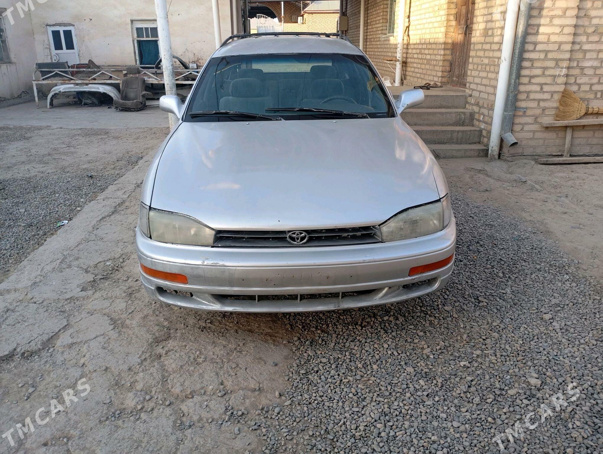 Toyota Camry 1993 - 56 000 TMT - Мары - img 1