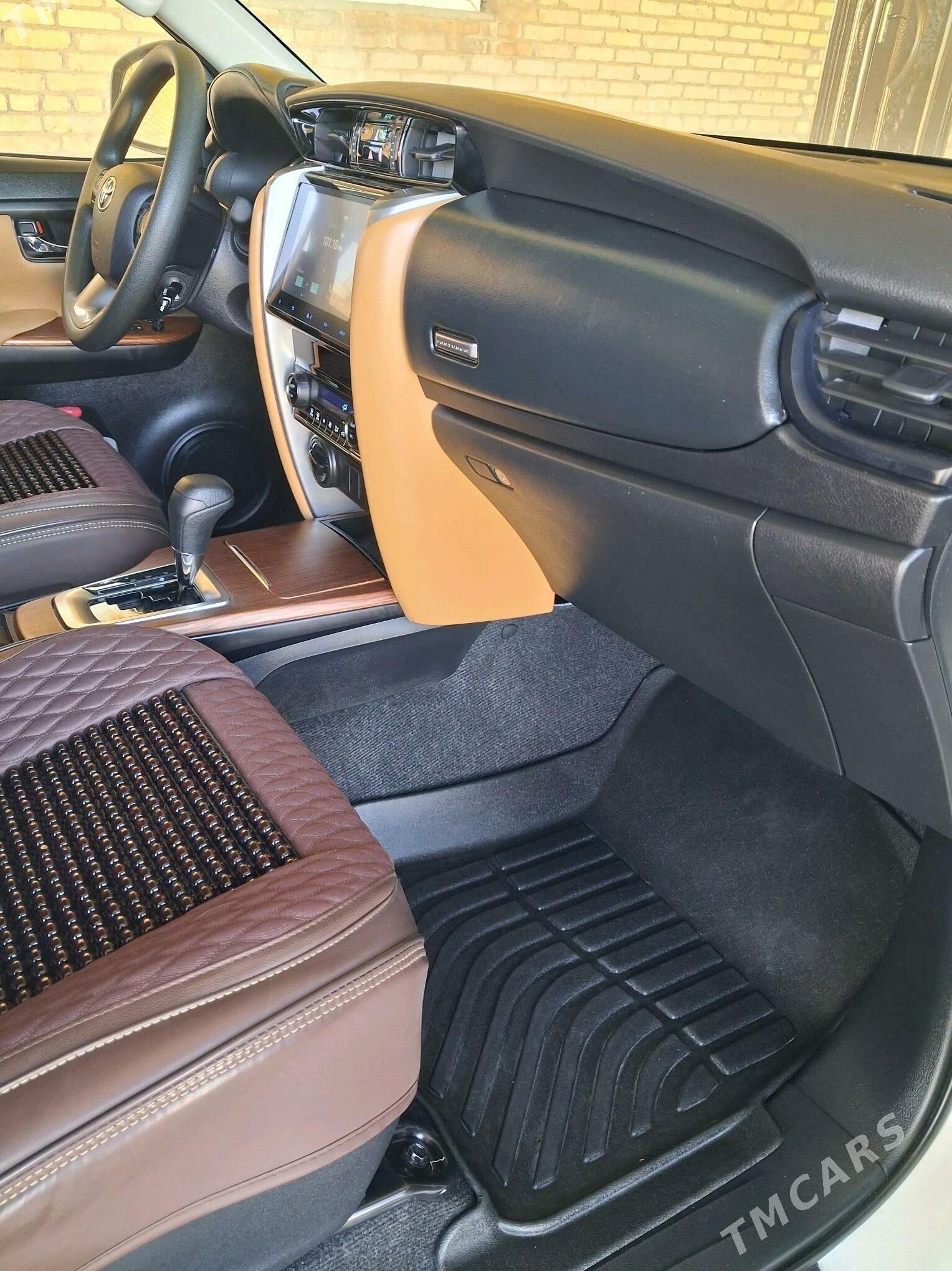 Toyota Fortuner 2025 - 640 000 TMT - Туркменабат - img 5