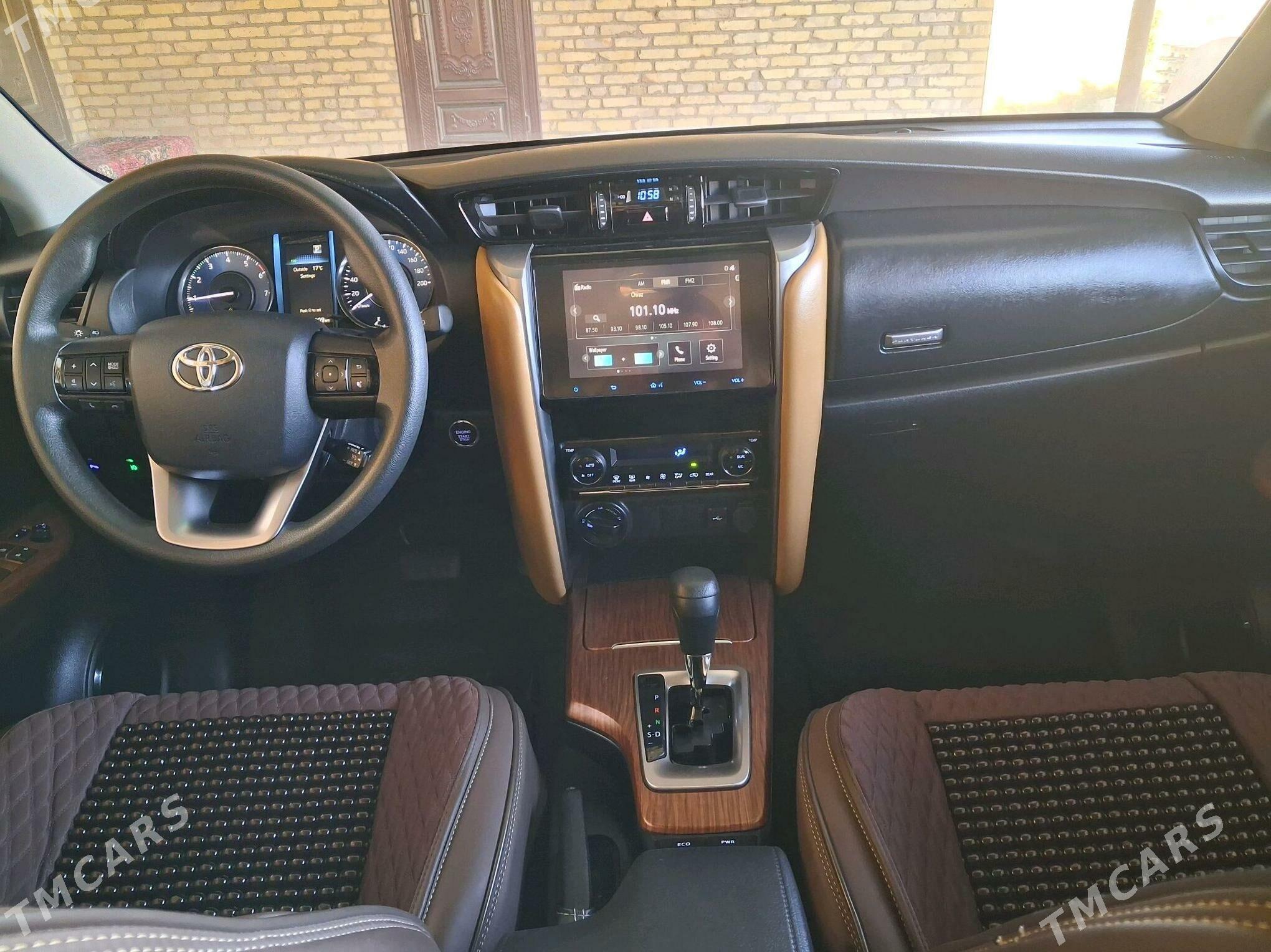 Toyota Fortuner 2025 - 640 000 TMT - Туркменабат - img 6