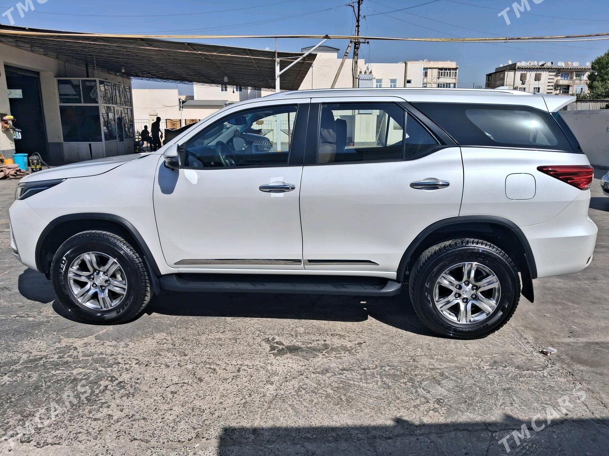 Toyota Fortuner 2025 - 640 000 TMT - Туркменабат - img 4