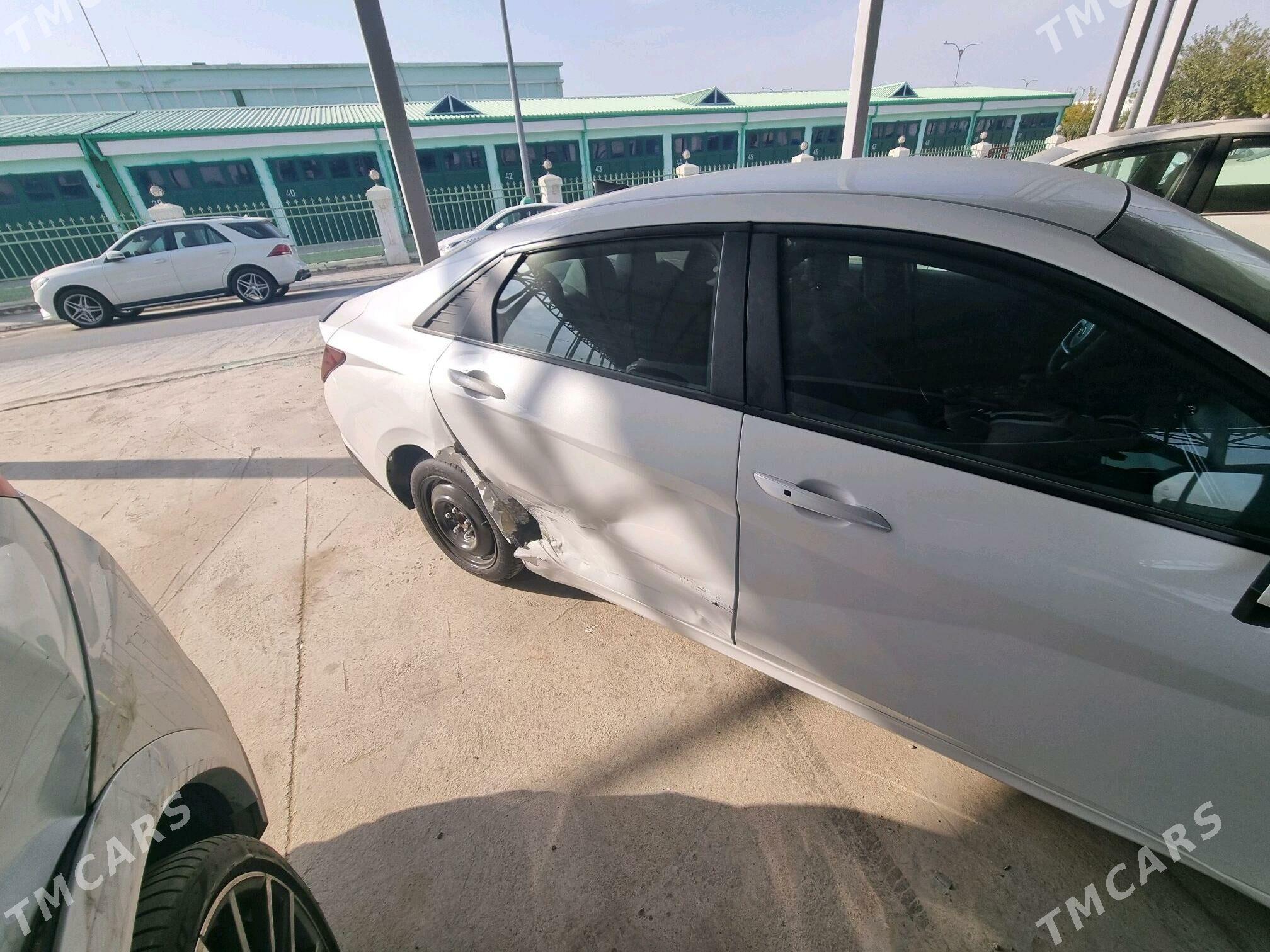 Hyundai Elantra 2021 - 230 000 TMT - Ашхабад - img 4