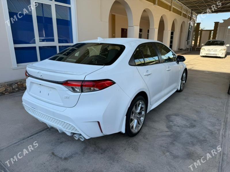 Toyota Corolla 2022 - 210 000 TMT - Бузмеин - img 4