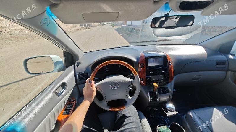 Toyota Sienna 2009 - 280 000 TMT - Гороглы (Тагта) - img 4