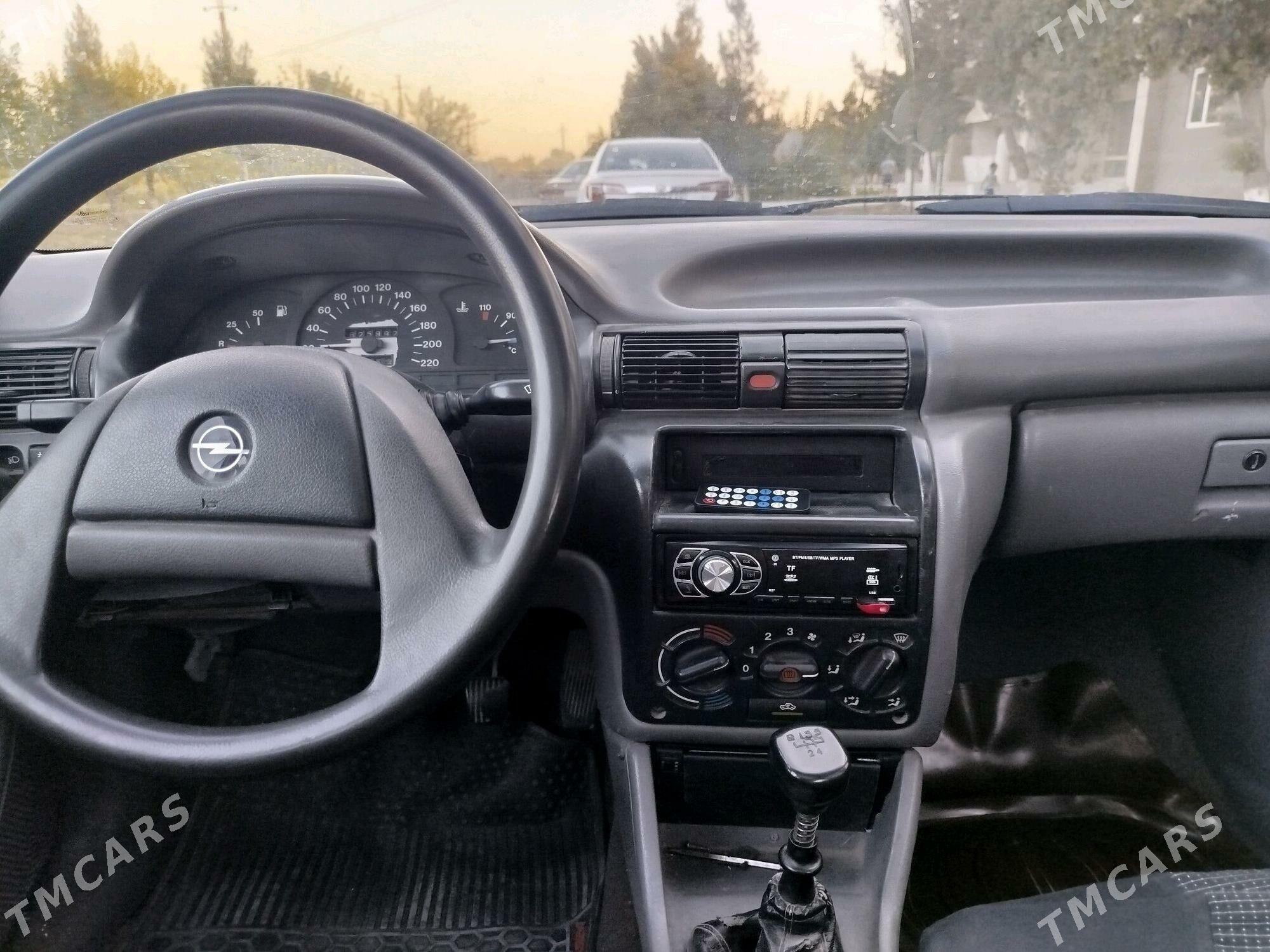 Opel Astra 1991 - 30 000 TMT - Мары - img 2