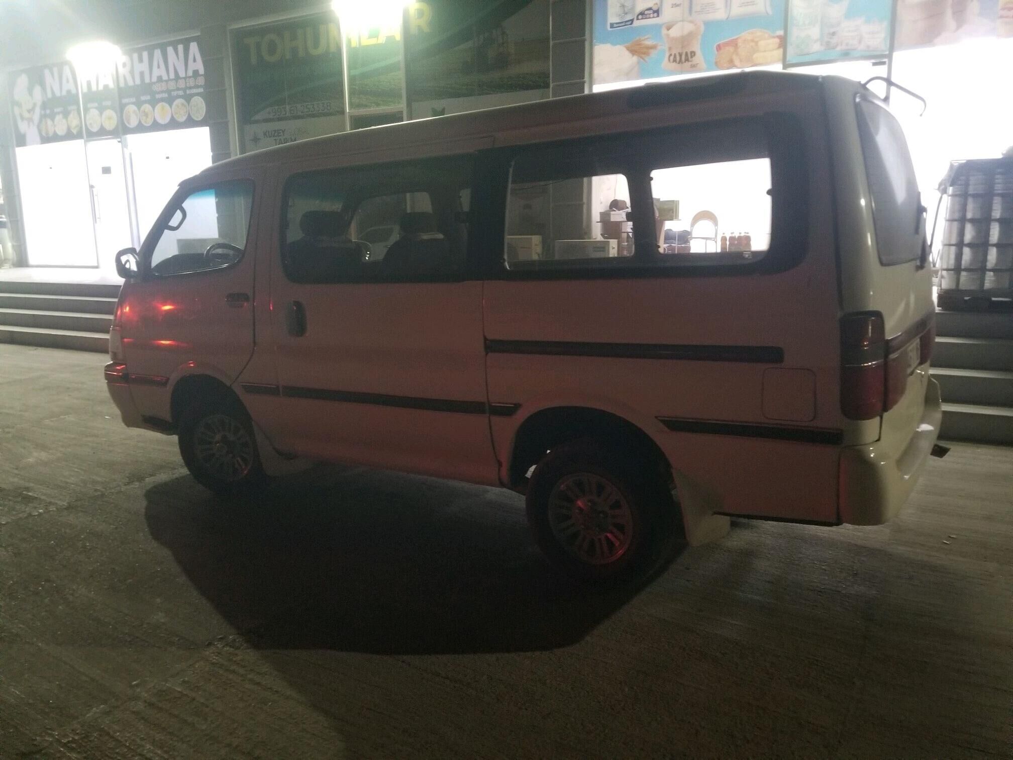 Toyota Hiace 1990 - 76 000 TMT - Мары - img 5