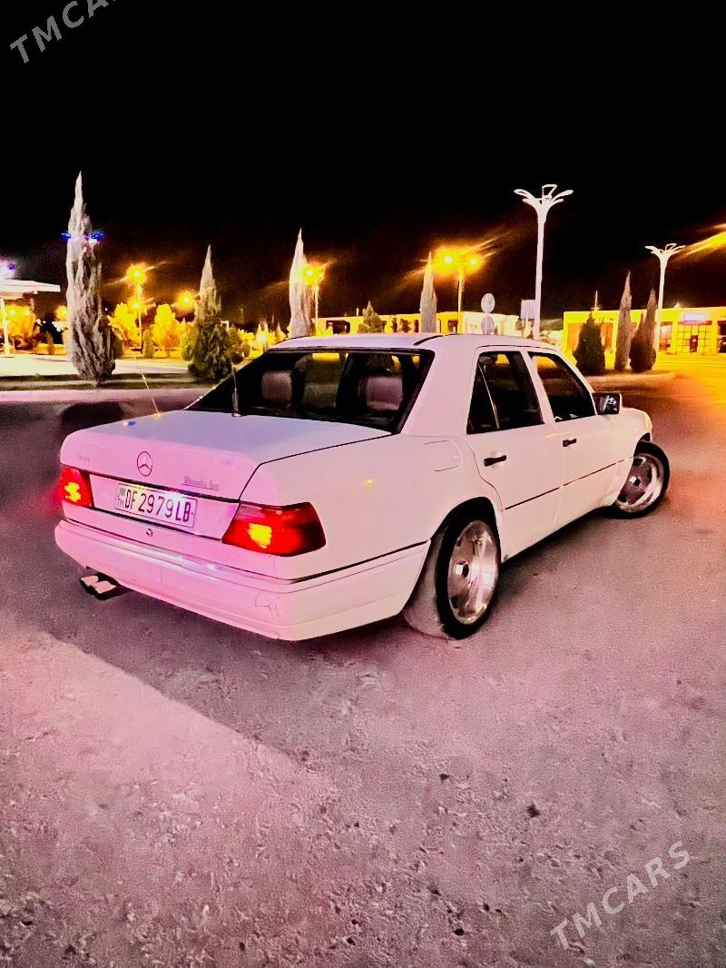 Mercedes-Benz 300E 1989 - 70 999 TMT - Туркменабат - img 2