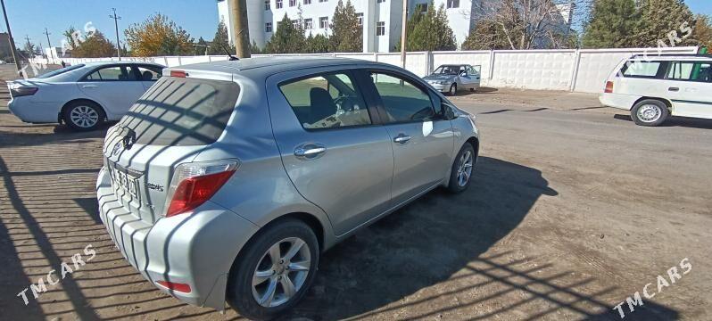 Toyota Yaris 2013 - 130 000 TMT - Шабатский этрап - img 3