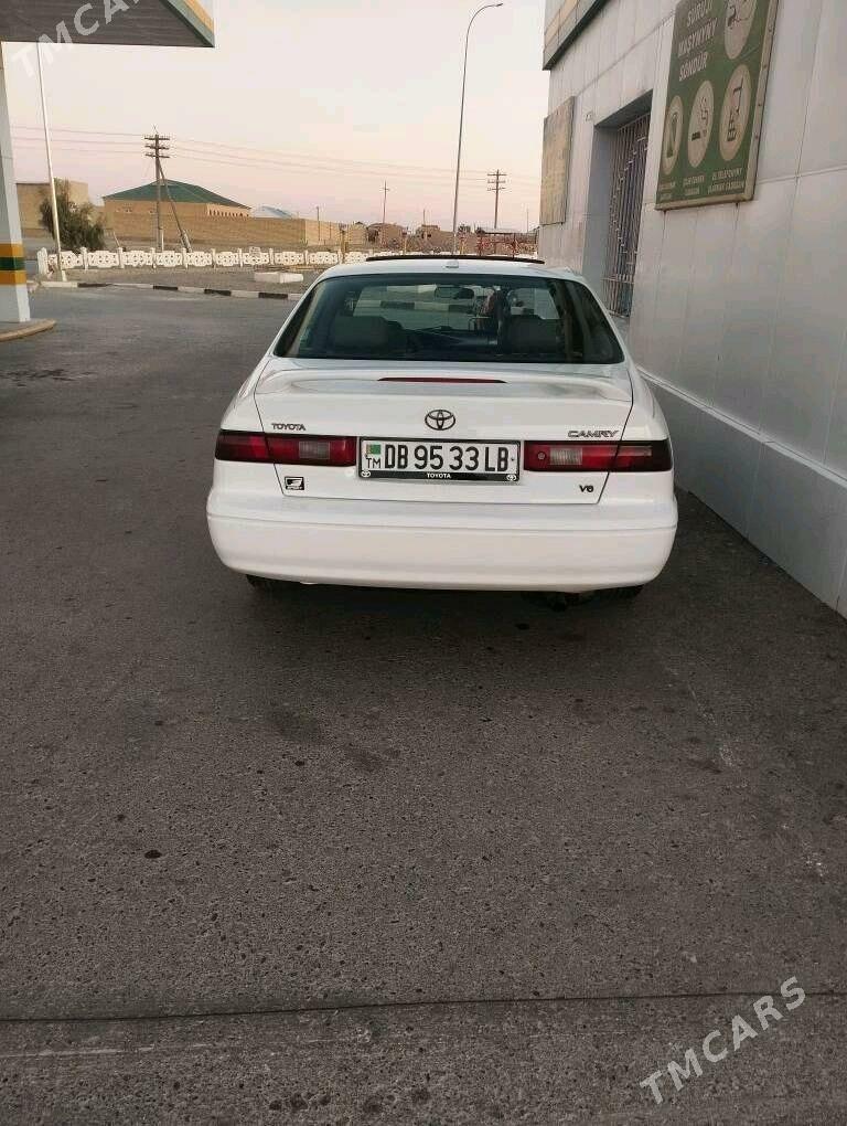 Toyota Camry 1999 - 165 000 TMT - Darganata - img 3