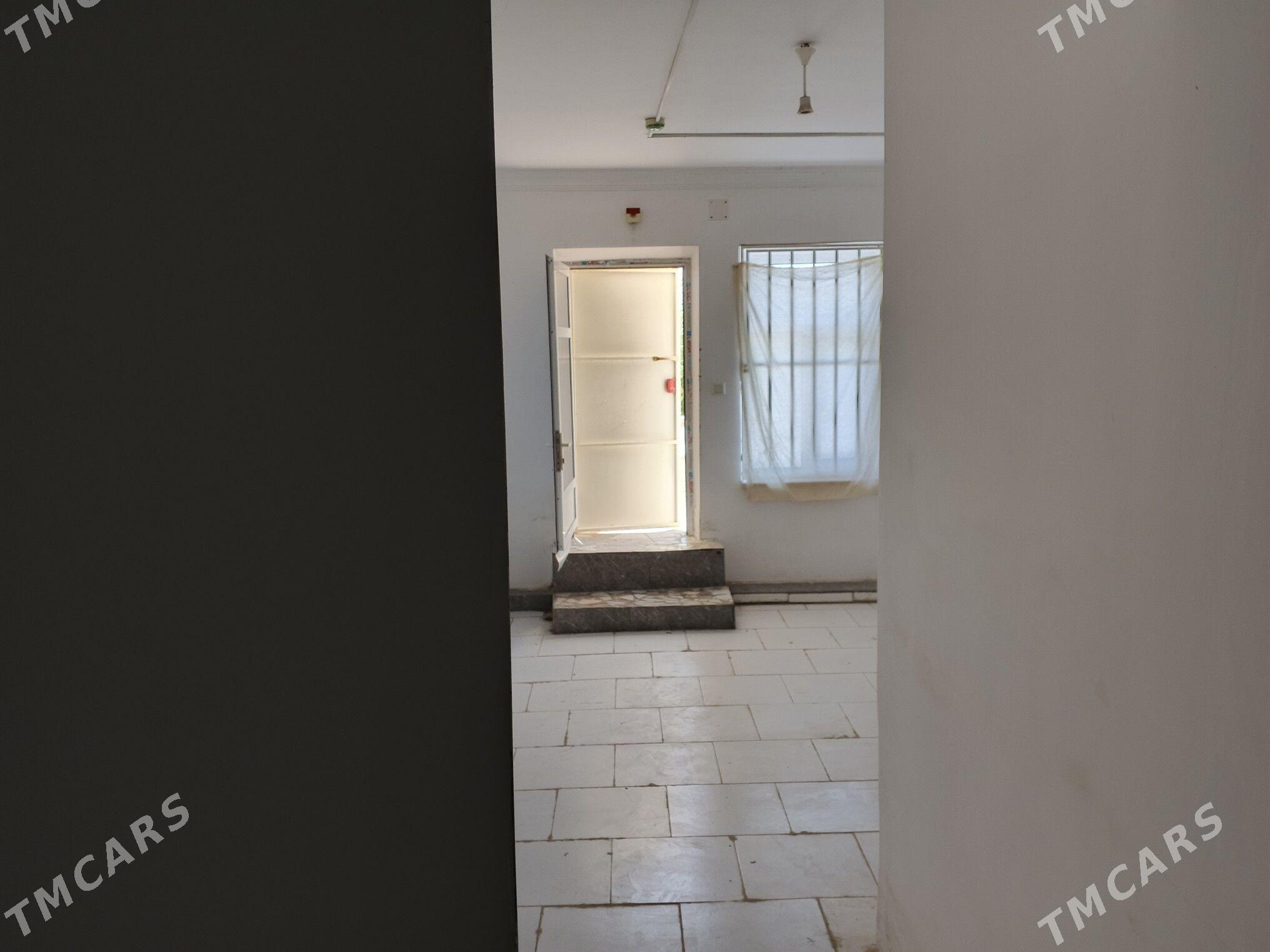 сдаётся подвал - Türkmenabat - img 2