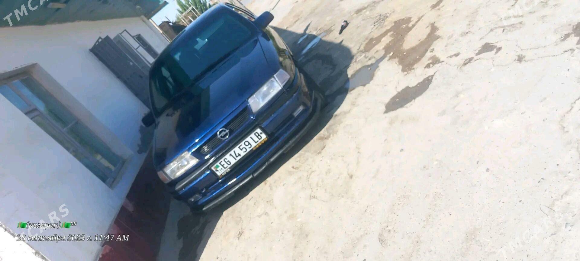 Opel Vectra 1993 - 40 000 TMT - Çärjew - img 5