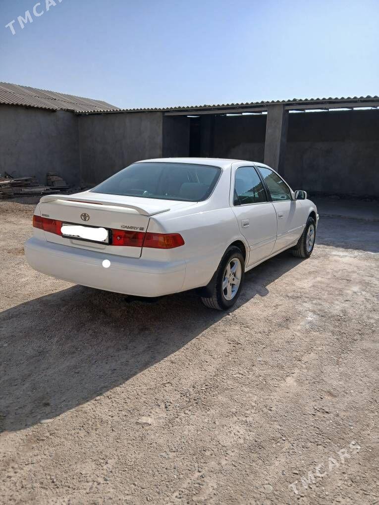 Toyota Camry 2001 - 122 000 TMT - Теджен - img 8