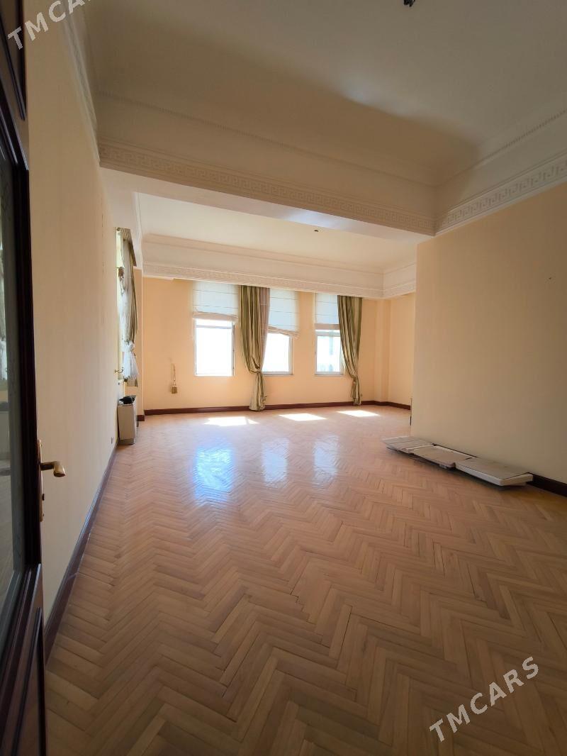 ул.ЛЕНИНА 4 КОМНАТЫ 170м2 - Ашхабад - img 2