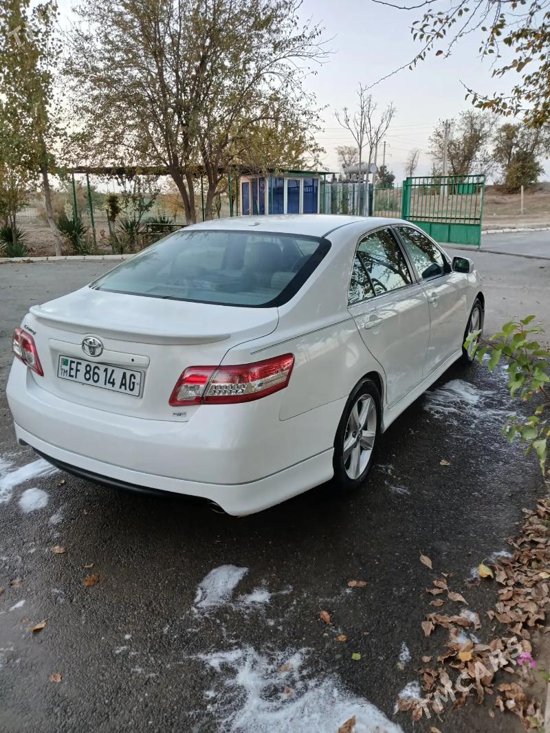 Toyota Camry 2010 - 220 000 TMT - Ýalkym - img 5