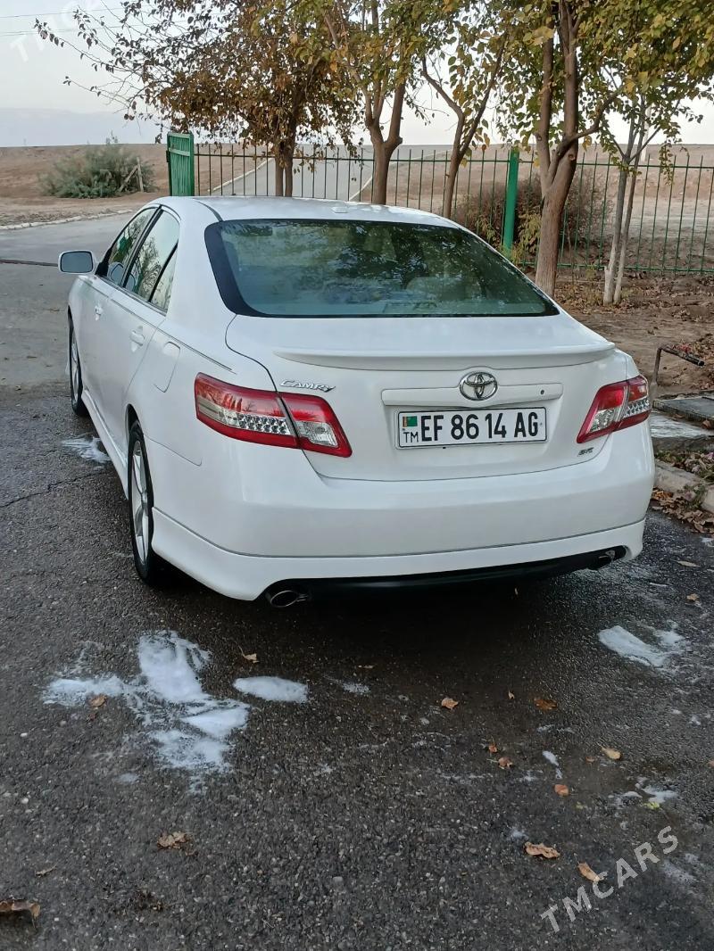 Toyota Camry 2010 - 220 000 TMT - Ýalkym - img 3