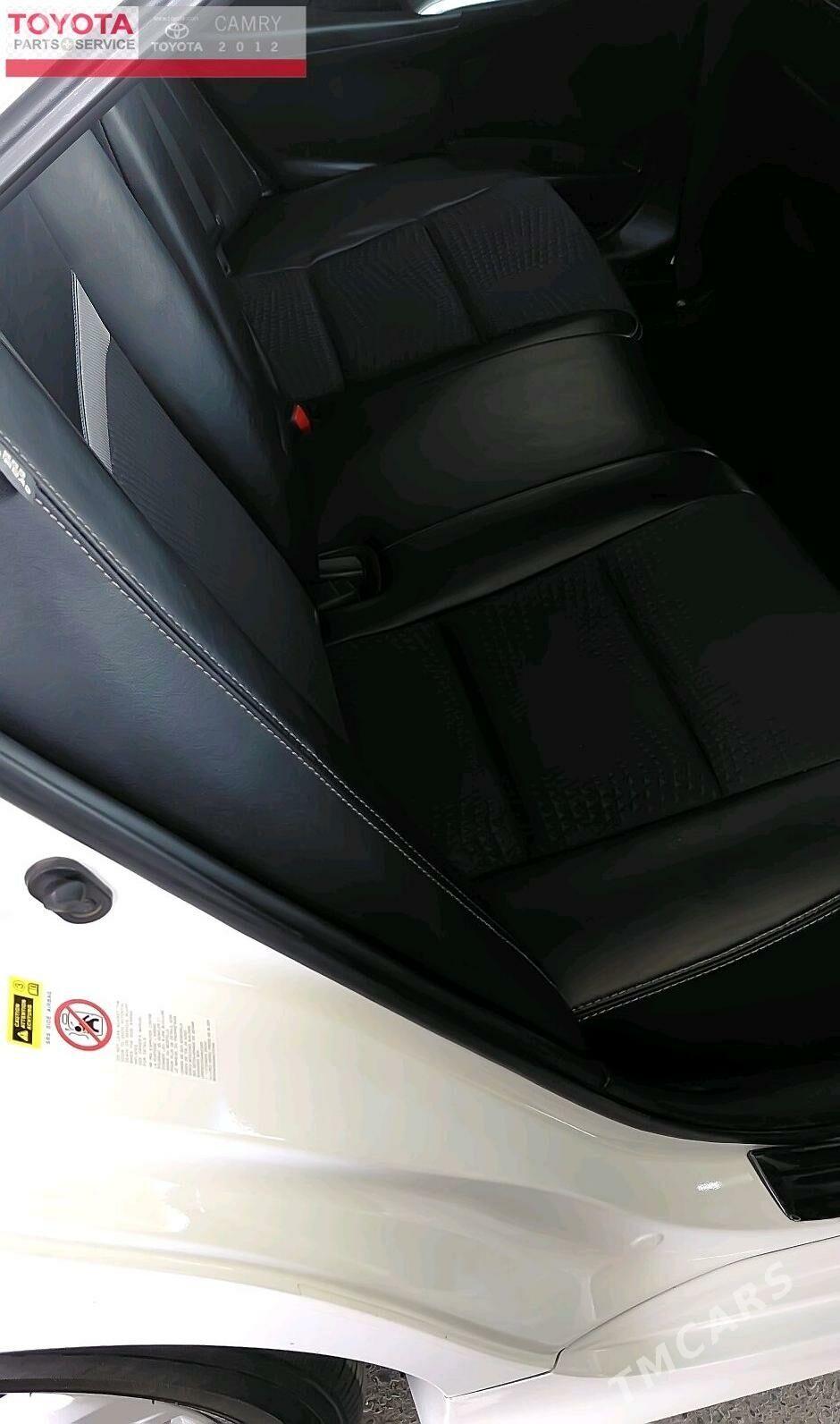 Toyota Camry 2012 - 240 000 TMT - Дашогуз - img 9