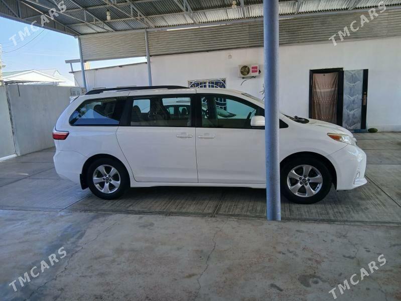 Toyota Sienna 2019 - 400 000 TMT - Gökdepe - img 3