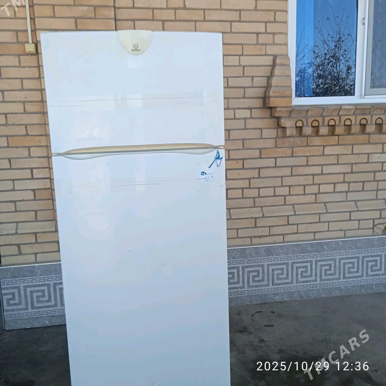 Holodilnik INDESIT - Чарджоу - img 1