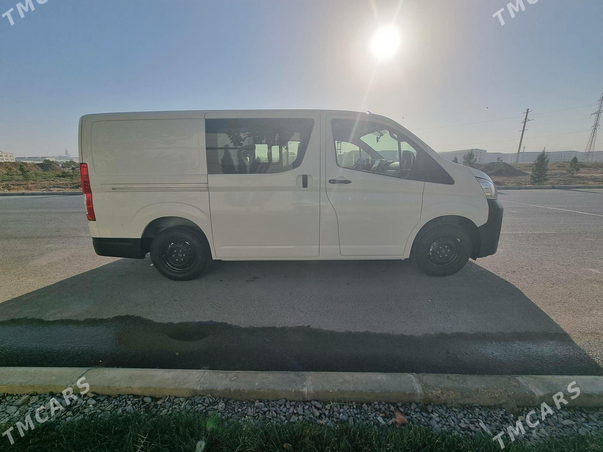 Toyota Hiace 2025 - 675 000 TMT - Aşgabat - img 4