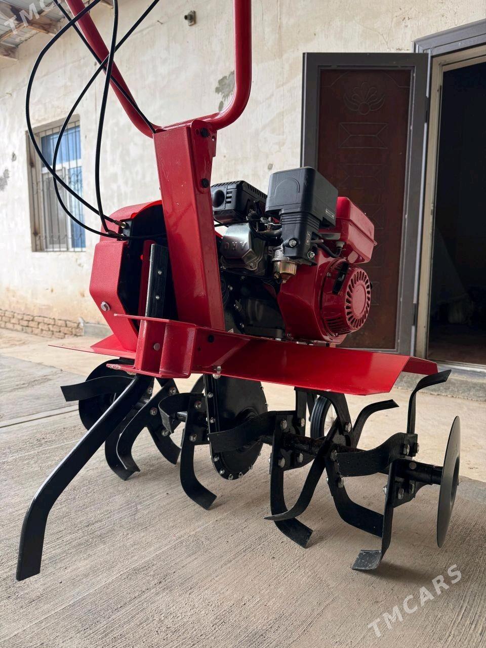 Yer sureyan traktor teze - Daşoguz - img 1