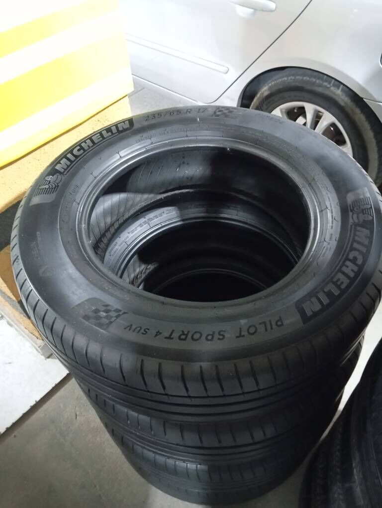 235 65 17 MICHELIN 2 500 TMT - Бедев - img 5